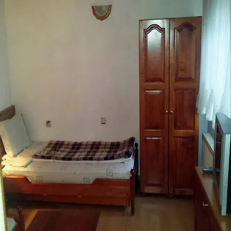 Nenkovi بيت ضيافة تريفنا